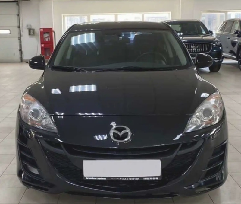 Лобовое стекло Mazda 3 2009-2013